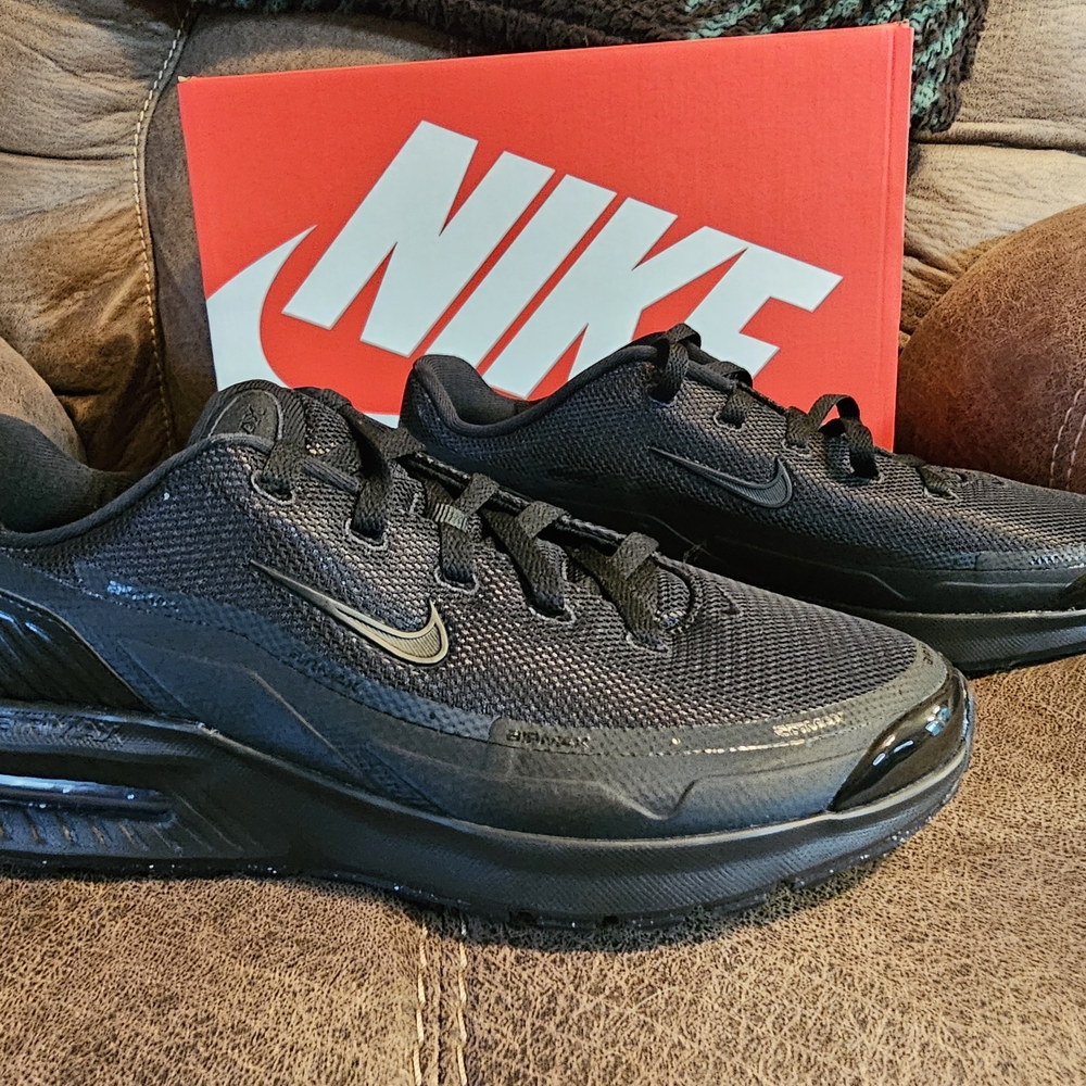 Nike Triple Black Athletic Shoes
